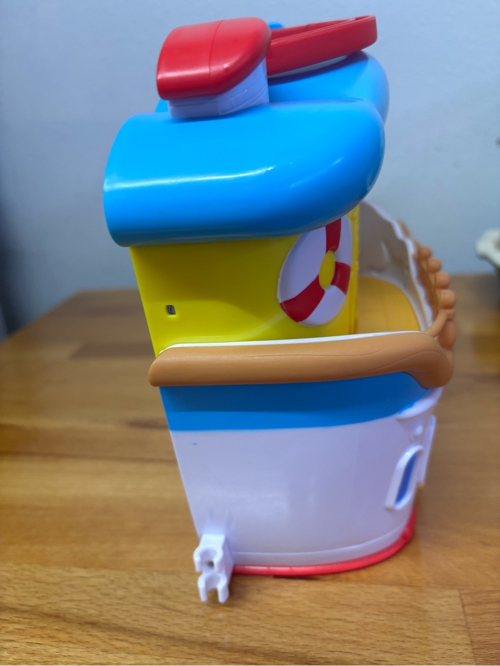 Disney Store Donald Duck House Play Set – Incomplete with Accessories - Picture 12 of 13